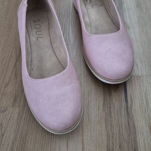 Women's Pink Flats